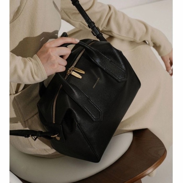 

BISA BAYAR DITEMPAT TAS WANITA CK DUFFEL ORIGINAL FREE PAPERBAG - BLACK