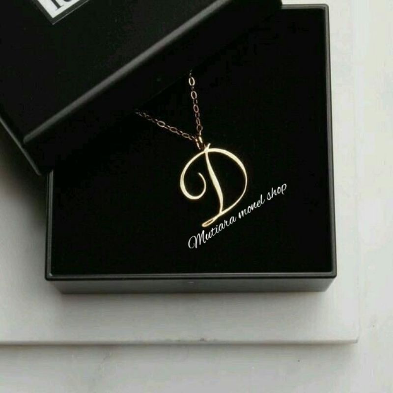 Kalung nama inisial kuningan lapis emas