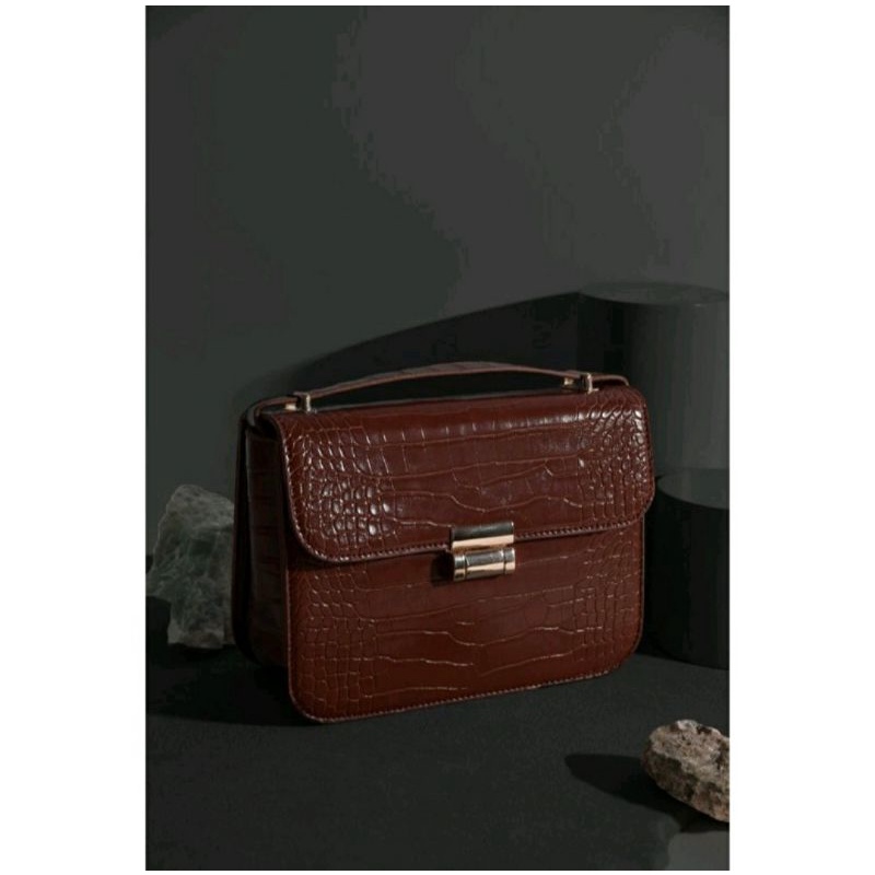 preloved brooklyn bag local id