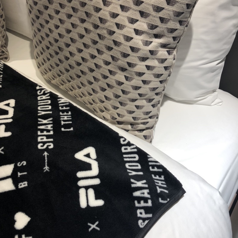 [READY OFFICIAL] FILA x BTS Speak Yourself Blanket / selimut