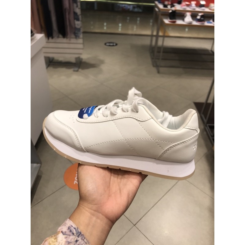 Payless by LA Gear harga normal 599.000