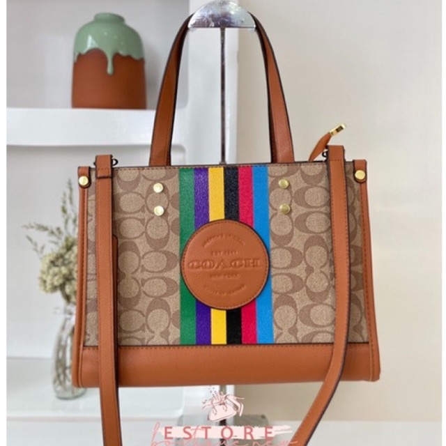 Ch signature tote 02