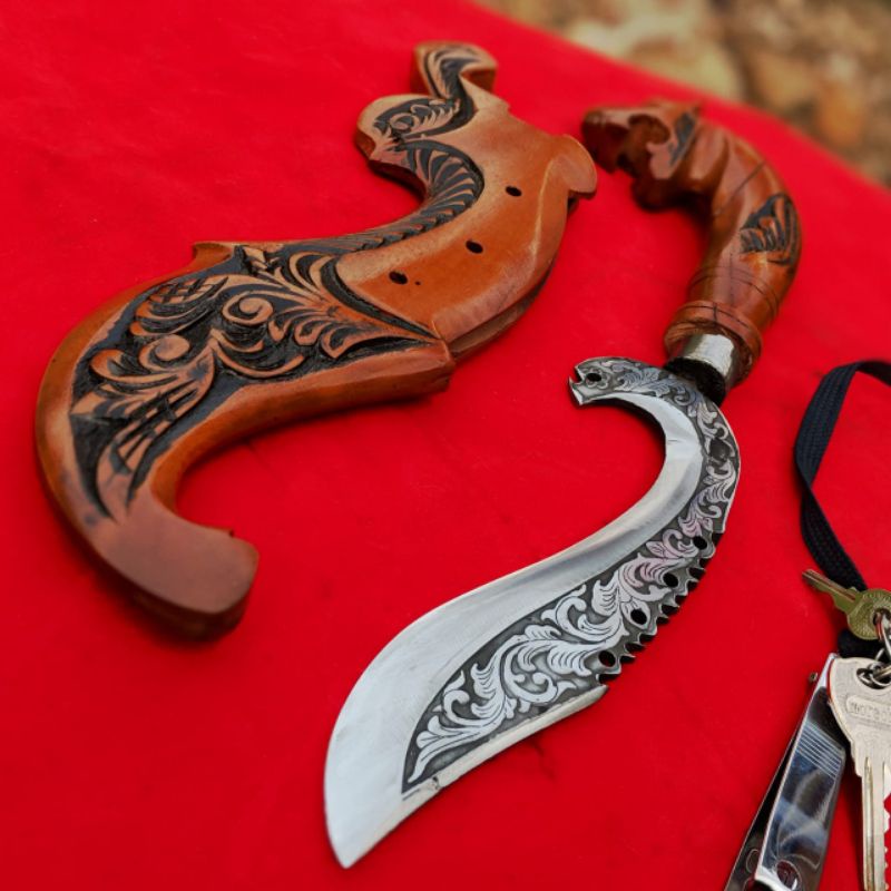 Kujang antik macan ukir batik pisau