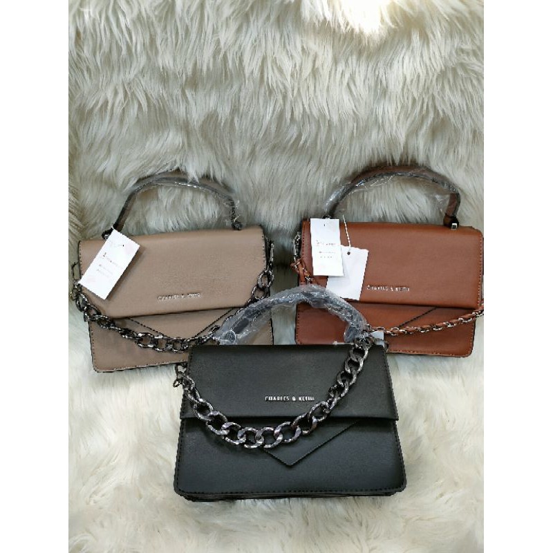 Tas import Charles and Keith