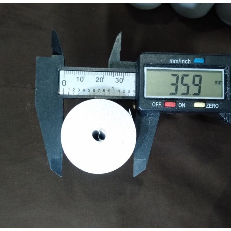 

Kertas Thermal 80x35 Coreless 1pack Isi 10roll Struk Kasir