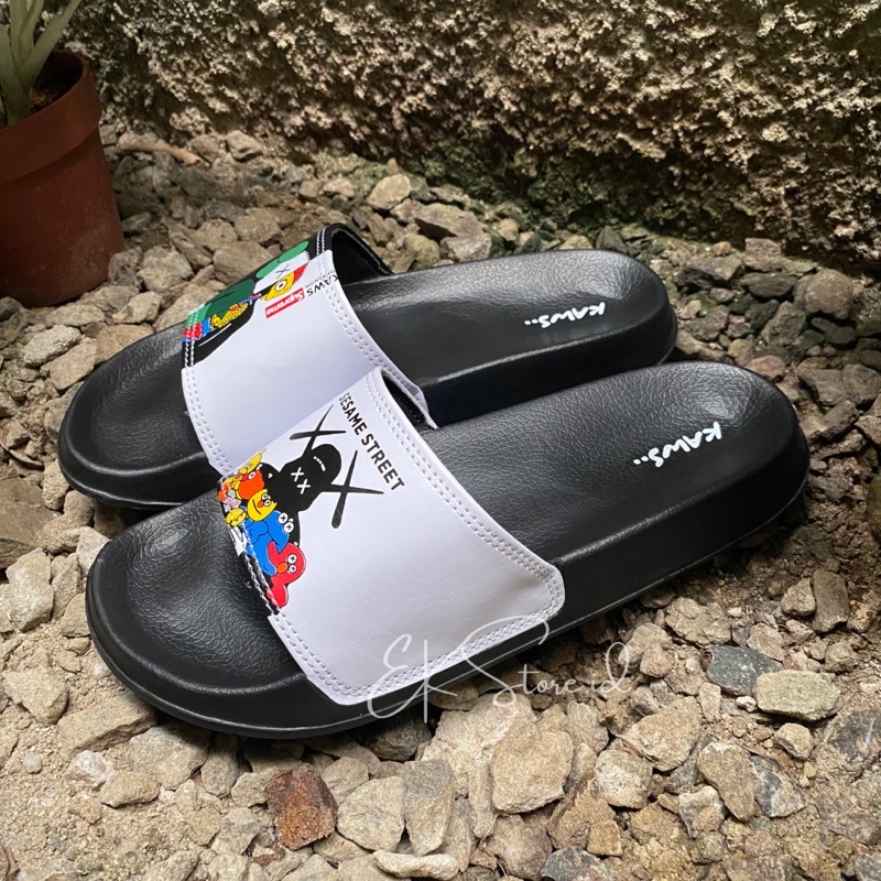 Sandal Slop Pria BEST SELLERRR FREE PAPERBAG / Sendal Slop/ Sendal Flip Flop Vans Murah Berkualitas