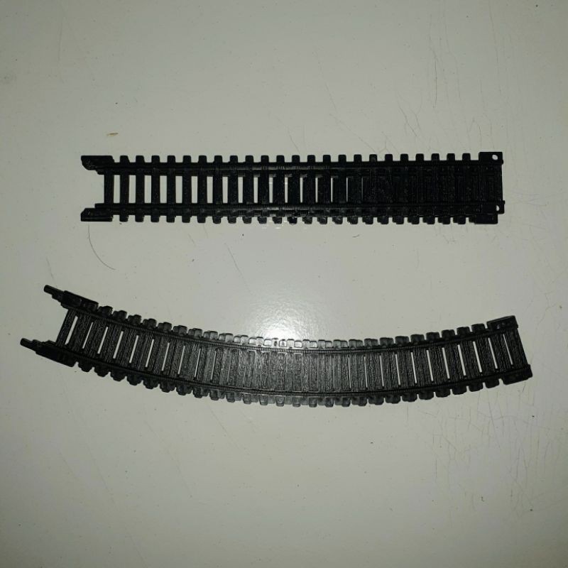 Paket Rel Kereta Railking Bentuk Oval Seti 18 Seri Box Jumbo