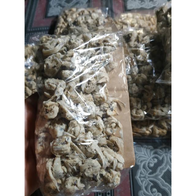 

Blenyik teri / Tempong Gurih MENTAH