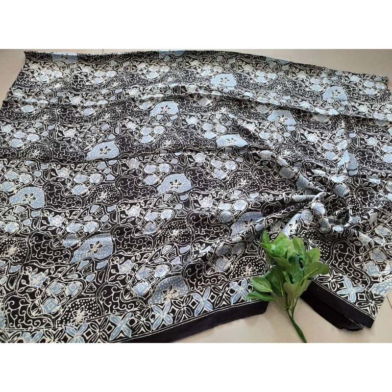 kain batik cap tulis bahan sutra mewah khas trusmi cirebon motif baru