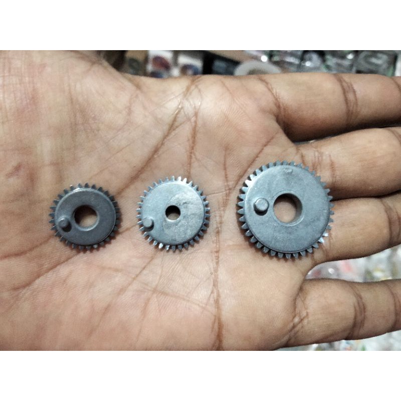 Crosswind gear Oscilator gear Oscilator gear / crosswind gear Reel Penn