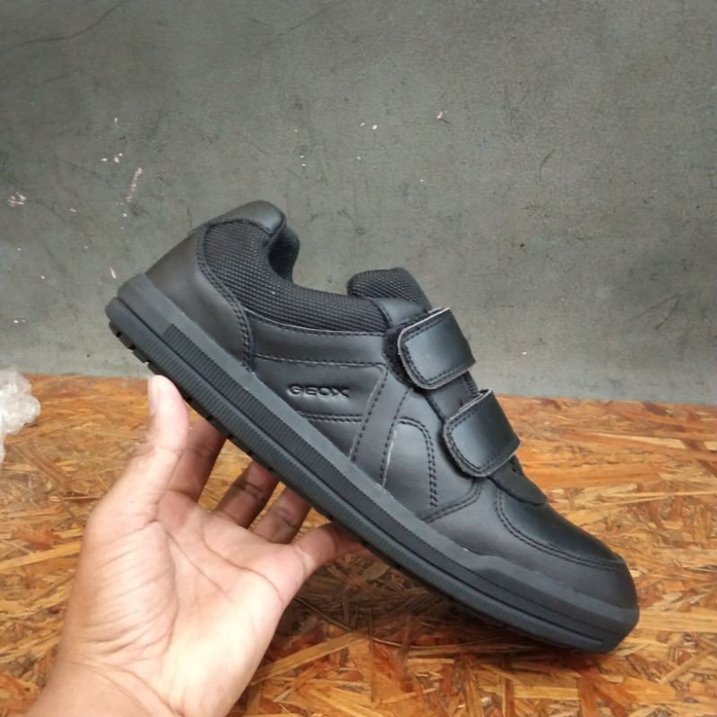 Sepatu geox original