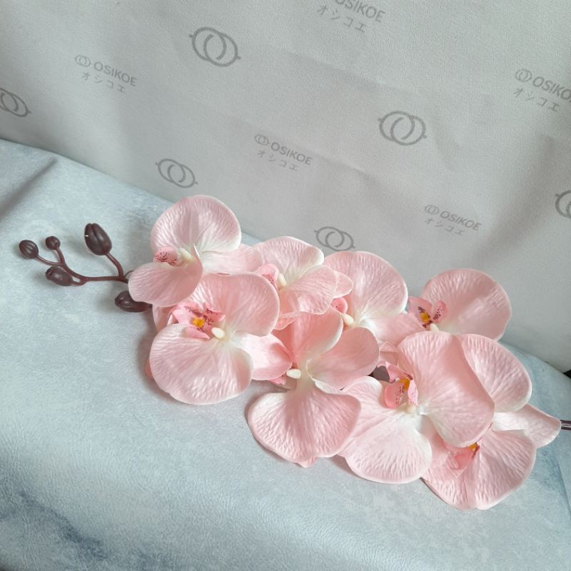 BUNGA ANGGREK BAHAN KAIN POLOS 8 KUNTUM - BUNGA ARTIFISIAL - (BAGK8KTM)-Pink soft