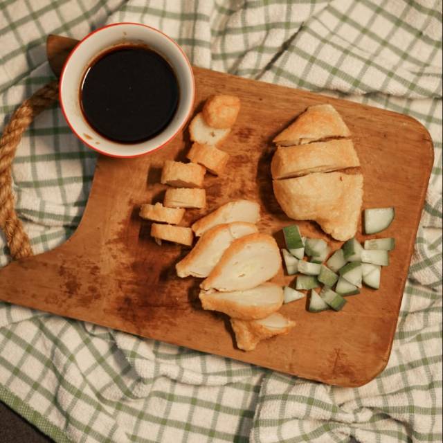 

Isi 10 - Pempek Palembang Tenggiri Super Homemade