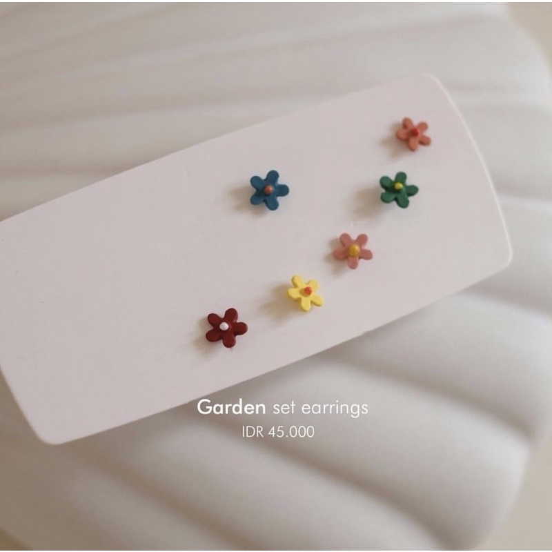 Ark.co - GARDEN Set earrings ( flower ; cubic ) anting bunga kubus geometrik