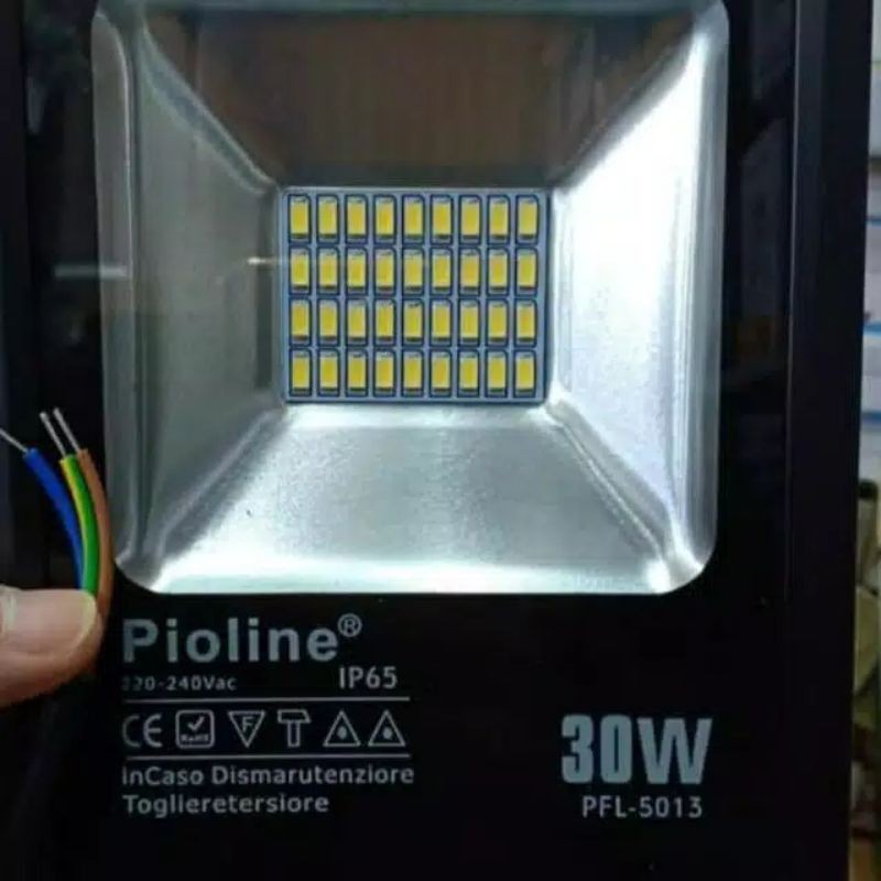 Lampu Sorot LED 30 Watt pioline / Lampu Tembak Floodlight 30w Outdoor / Panggung / Lapangan Taman