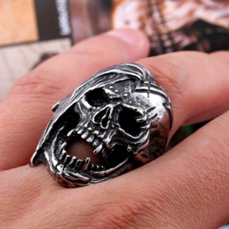 SEUSUK  Perhiasan Cincin Punk Vintage Desain Tengkorak untuk Pria