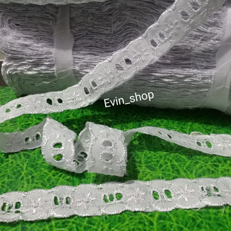 Renda Katun Masuk Pita Harga Pergulung /15 yard