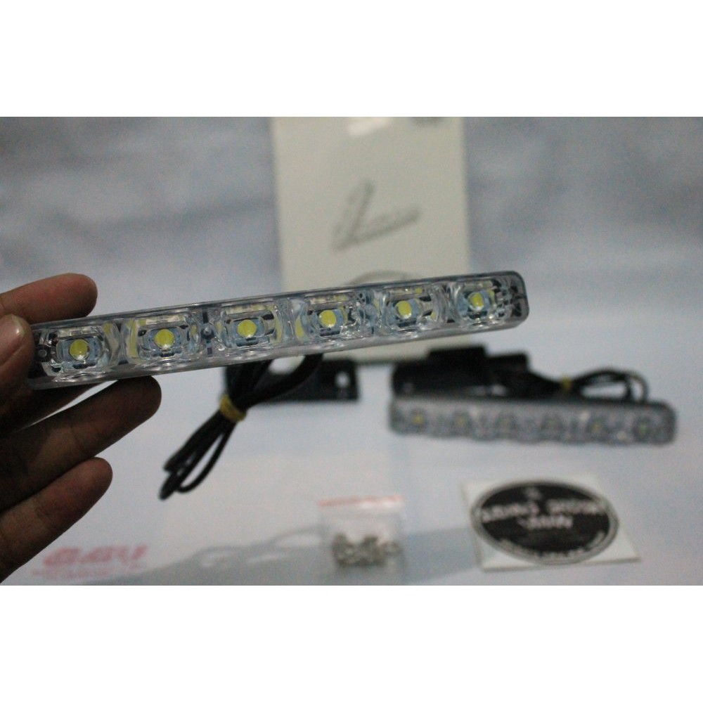 Lampu DRL Gril Mobil / Motor LED DRL + LED SEN  Grosir