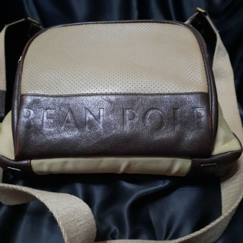 Bean Pole Sling Bag Preloved