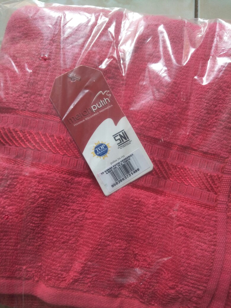 Handuk Merah Putih Dewasa Jumbo 70x135 By Terry Parmer