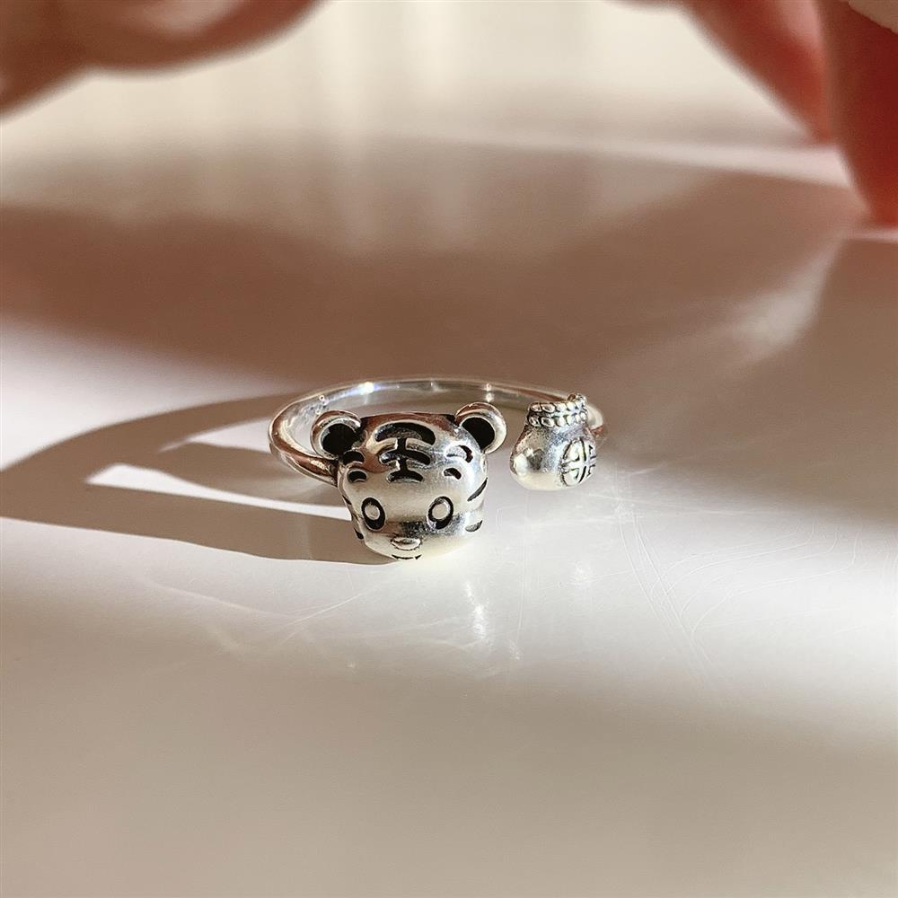 Cincin Desain Hewan Harimau Bahan S925 Silver Untuk Wanita