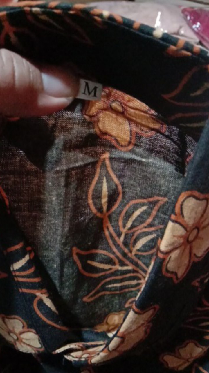 Kemeja Batik Pria Lengan Panjang Motif Manuk Kuning Kecil