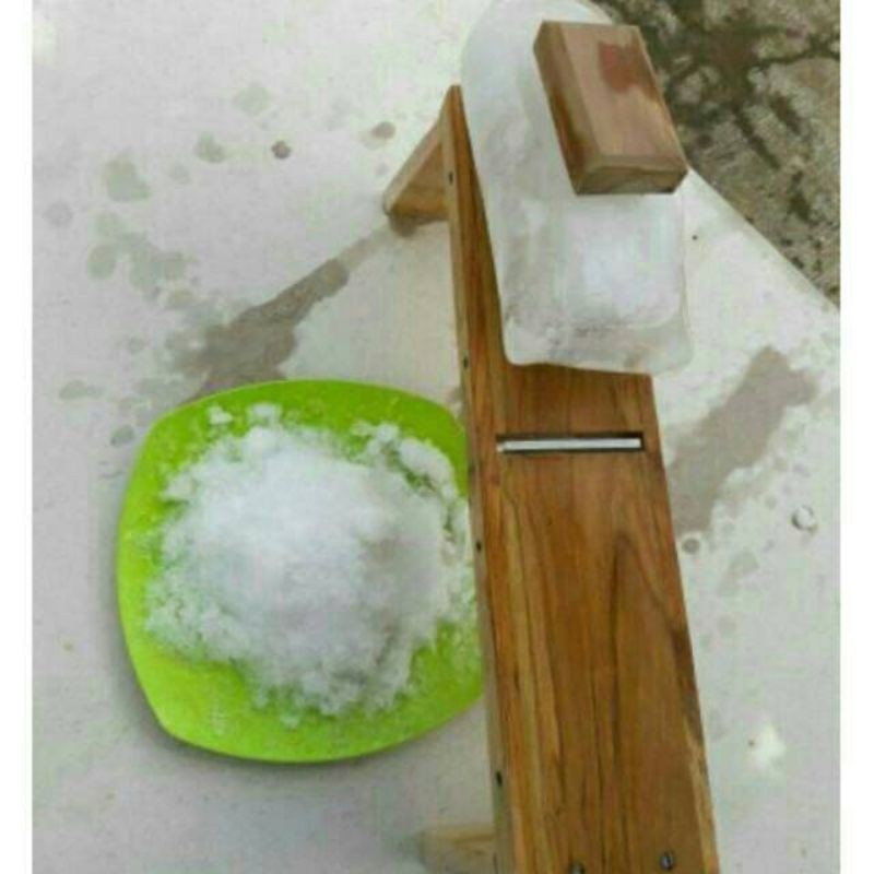 

serutan es manual