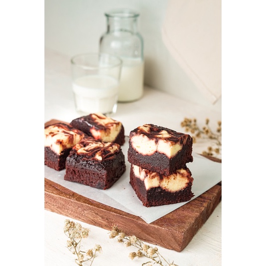 

Red Velvet Cream Cheese Brownies