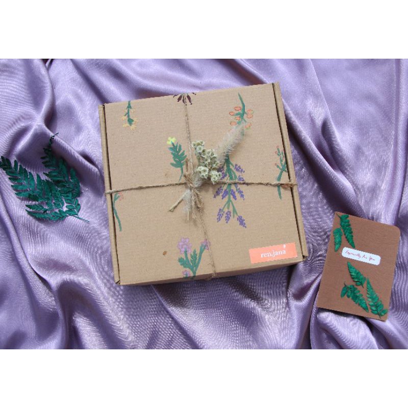 

Special Giftbox / Giftbox untuk kado ulang tahun, wisuda, tahun baru / Giftbox New normal
