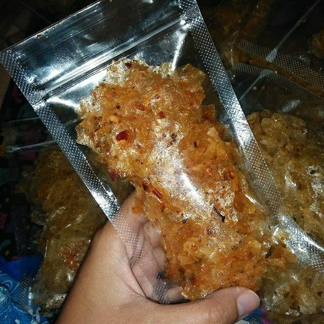 

Keripik kaca dengan sensasi daun jeruk.