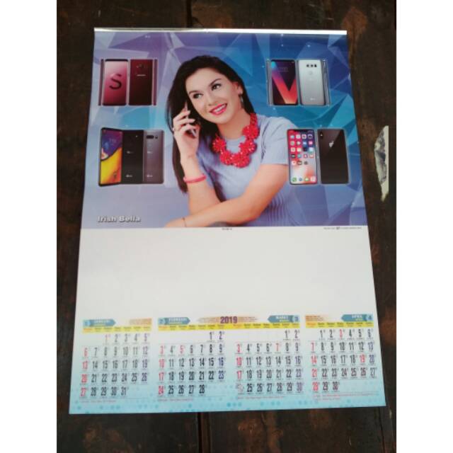 Kalender dinding artis hp 2019