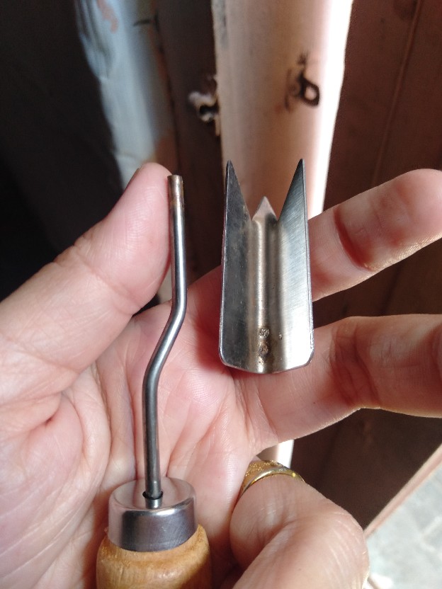 Corn Stripper / Serut Jagung Model Mousse