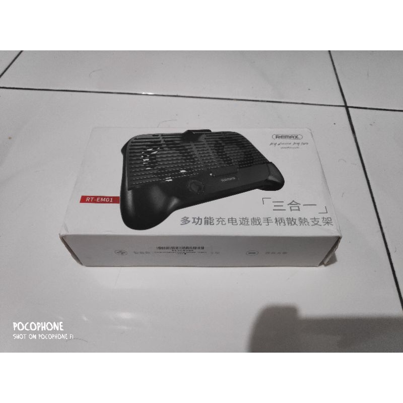 Gamepad cooling Remax RT-EM01