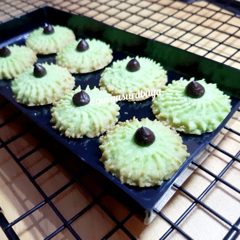 

QUE QU Macha Butter Cookies Green Tea Kue Kering QueQu