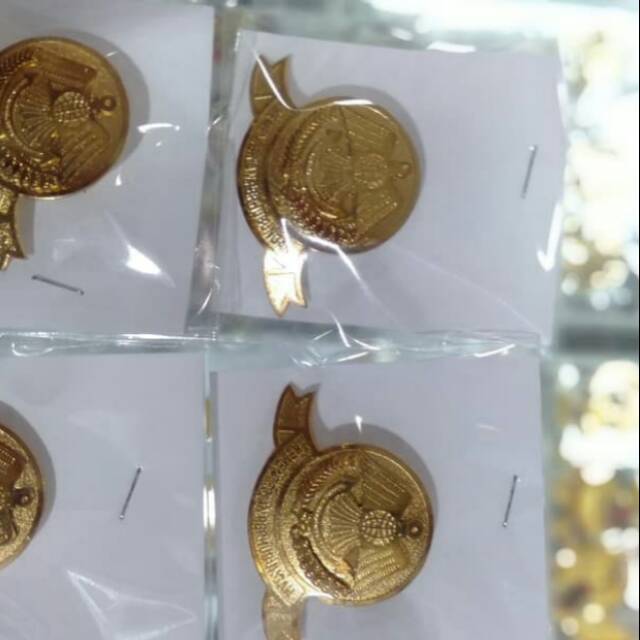 Pin perhubungan untuk topi mut (paku)