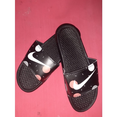 OBRAL MURAH..!! SANDAL SLIP ON NIKKE BENASSI POLKA UNISEX