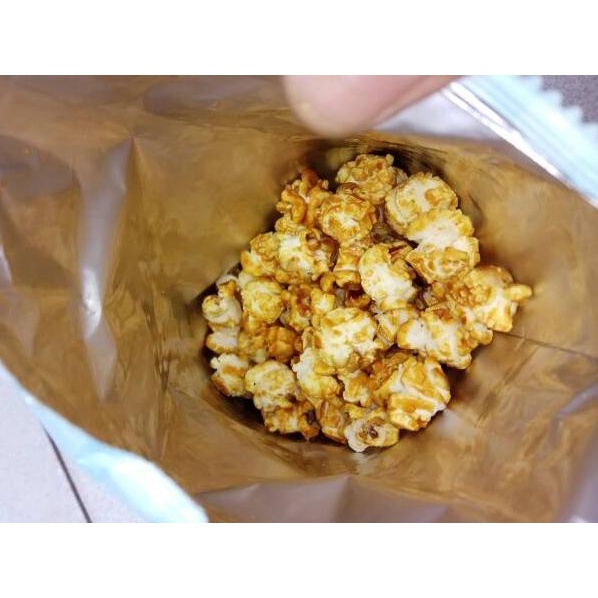 

(uops -443) Popcorn Indomaret Caramel 75gr Keju 65gr 615ZMZK