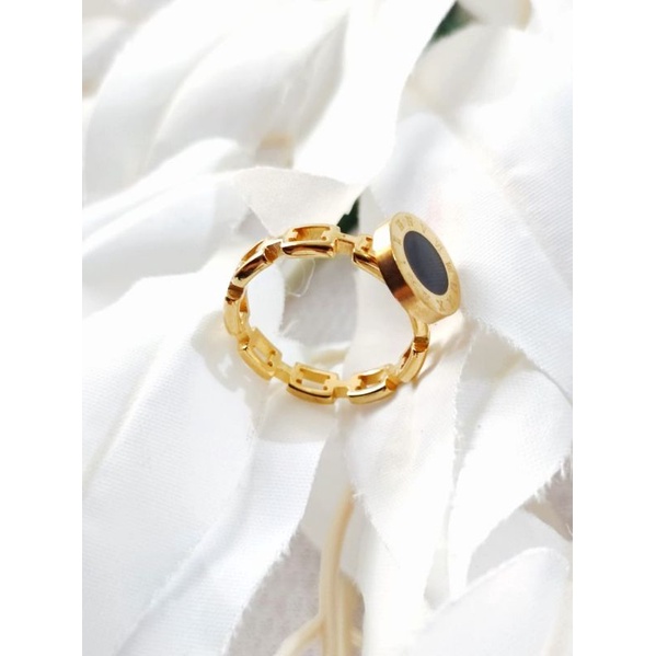 Cincin Fashion Titanium Warna Emas Wanita X12