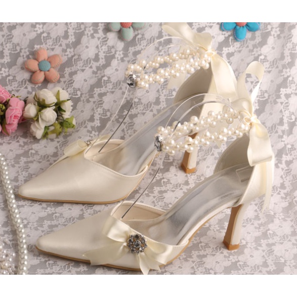 WEDDING SHOES IVORY SATIN WEDDING DRESS / SEPATU WEDDING / wedding shoes /   sepatu  pesta  / baju p