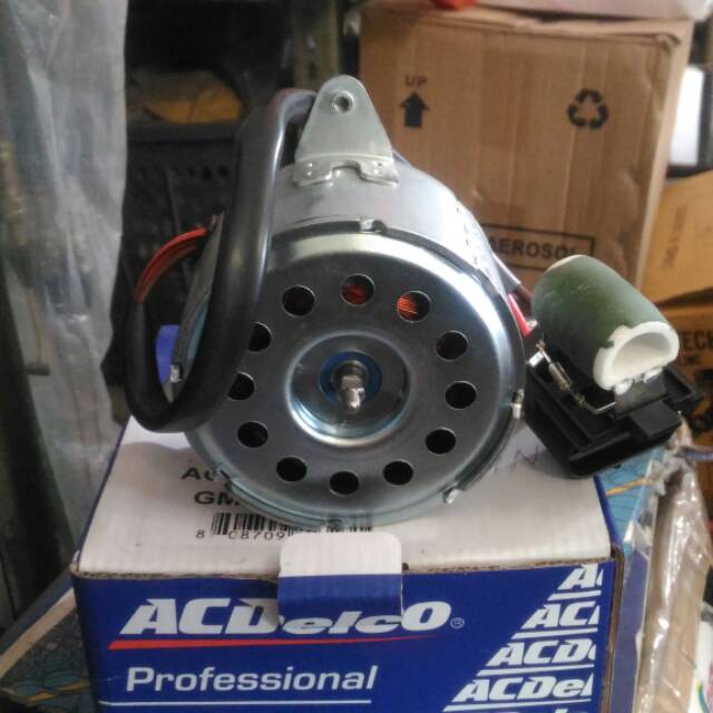 Motor fan chevrolet spin bensin