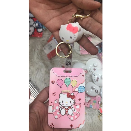 

Name tag hello Kitty bisa di tarik