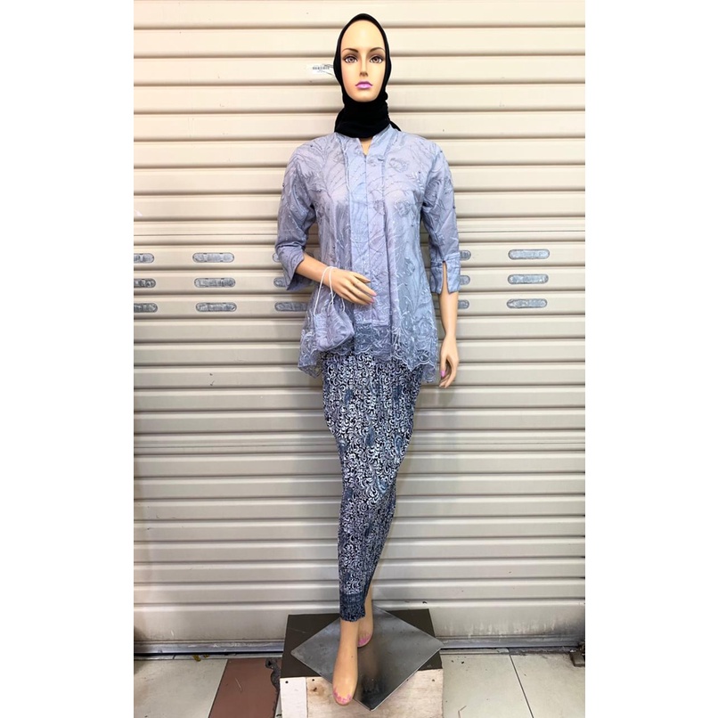 (COD) SETELAN KEBAYA MODERN / KEBAYA TILLE FLOY / KEBAYA WISUDA / KEBAYA AKAD/KEBAYA PENGANTIN/KEBAYA FLOY/KEBAYA TILLE/FLOY TILLE/ATASAN KEBAYA MODERN/BAJU KEBAYA/KEBAYA LAMARAN/KEBAYA KARTINI BY KIRANAOL-3
