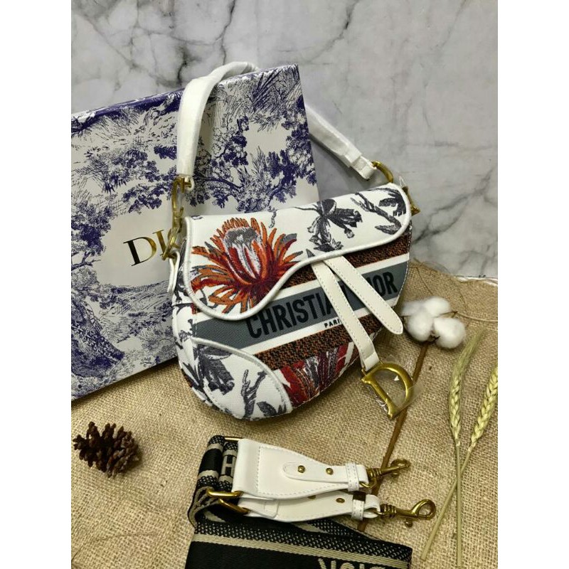 Saddle Oblique Flower Dior