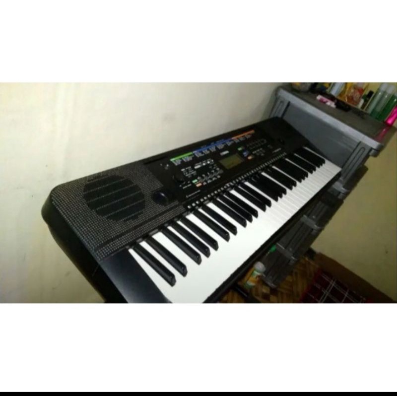 Keyboard Yamaha PSR E253 (Preloved)