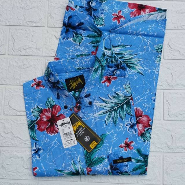 Kemeja laki-laki lengan pendek