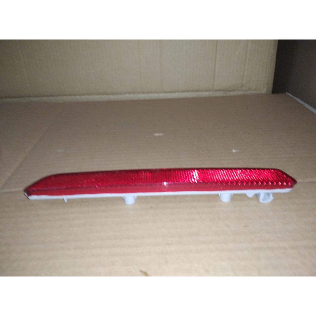 REFLECTOR BELAKANG MAZDA 2 2009 2010 DN56515M0 ORISINIL