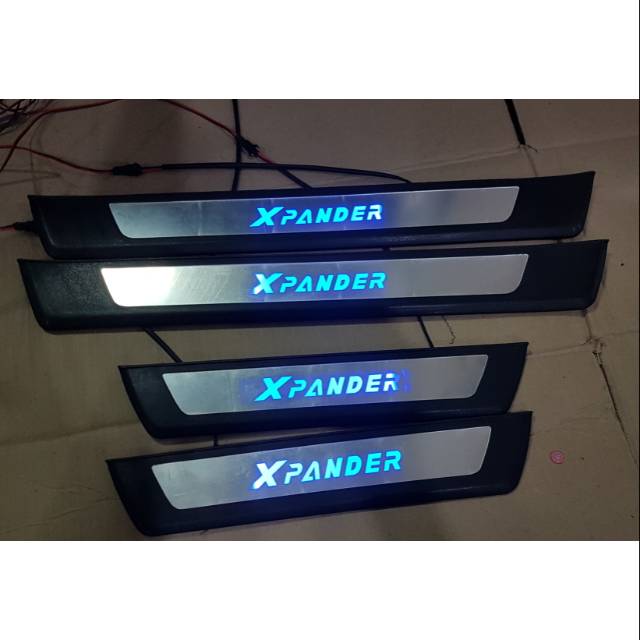 Door Sillplate - Sill plate Samping / Sillplate Samping Mobil Mitsubishi Xpander Lampu Led