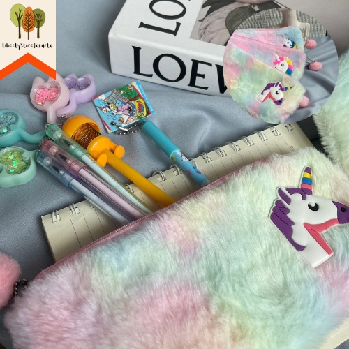 

Kotak Pensil Bulu Logo Unicorn Pastel Pencil Case Pastel Fur Warna Rainbow Bulu Halus Pom-Pom Lucu Kekinian Perlengkapan Sekolah