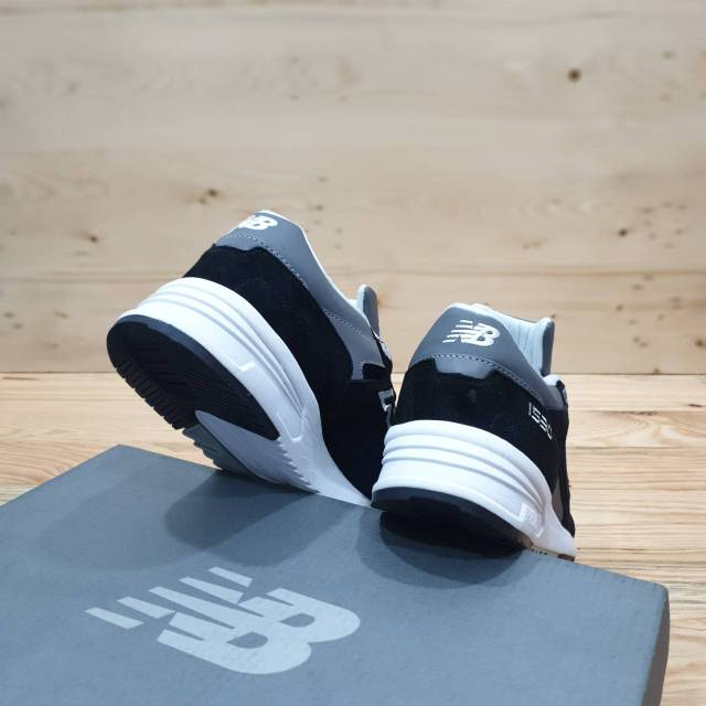 New Balance 1530 Bw