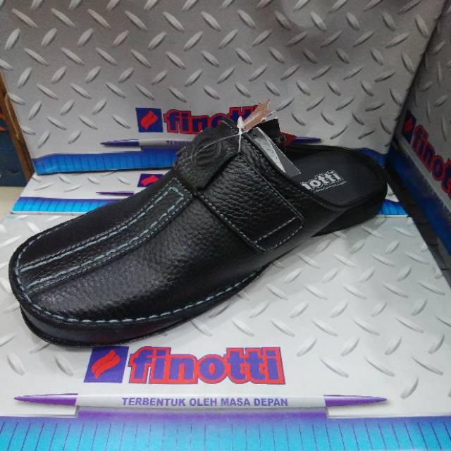 Sandal sepatu Finotti, Slop Finotti TM 01